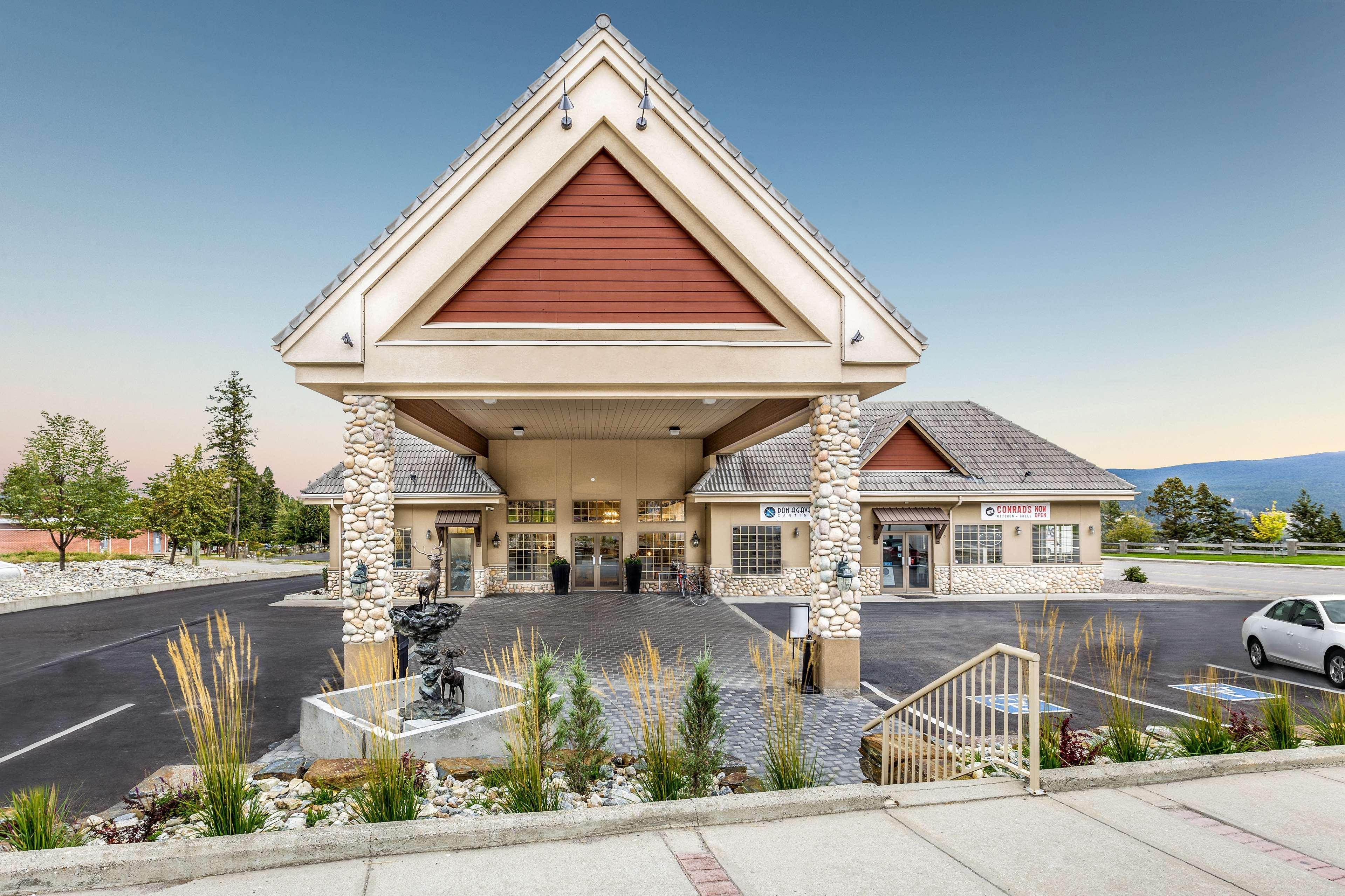 Prestige Radium Hot Springs Resort, Worldhotels Crafted Exterior photo