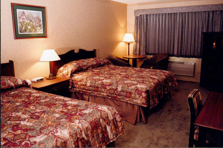 Prestige Radium Hot Springs Resort, Worldhotels Crafted Room photo